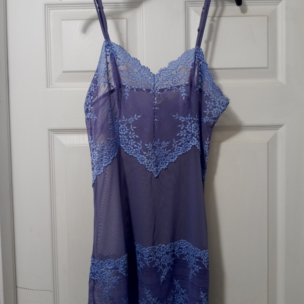 Women's long lace camisole